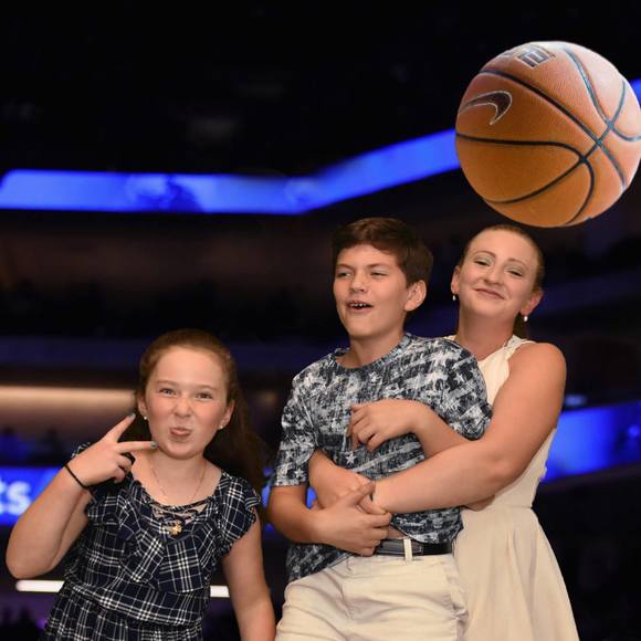 Meet your Posher, Pamela - Picture 1 of 1